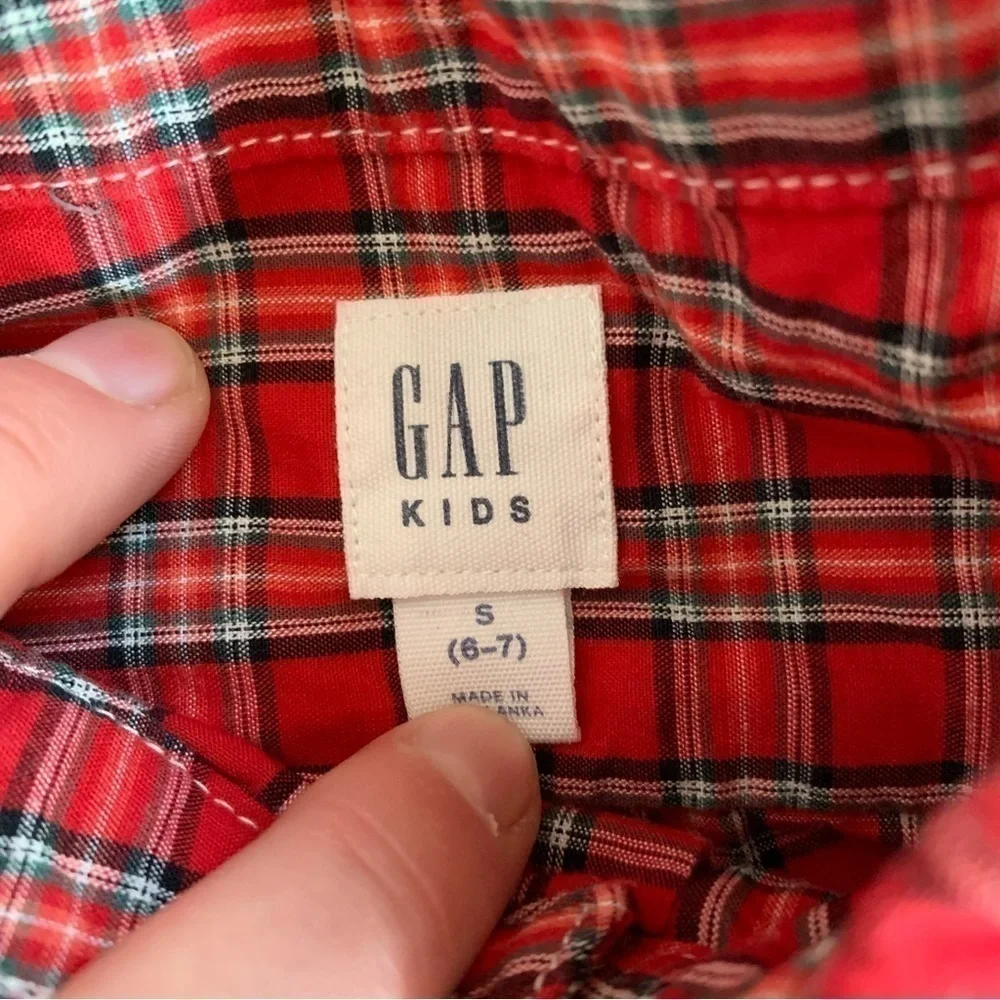 Gap Kids Red Button Down Plaid Shirt Boys Size S (6-7)